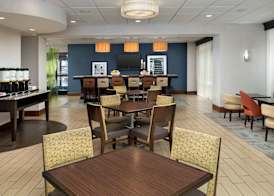 Hampton Inn Knoxville-East 3