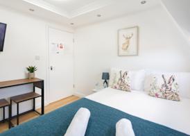 Euston Modern Apartments 4