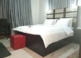 Somerset Suites 4