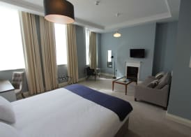 Yarrow Hotel 5