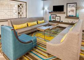 Hampton Inn Monterey 5