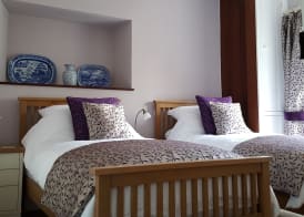 Pontyclerc Farm House Bed and Breakfast 5