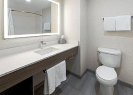 Holiday Inn Express & Suites FREEPORT - BRUNSWICK AREA by IHG 5