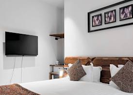 Anahita Boutique Hotel 2