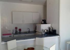 Jacaranda Apartments & Studios 5