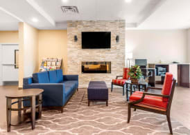 Comfort Inn & Suites 3