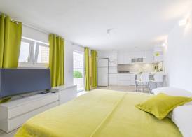 Apartments Nikolina 4