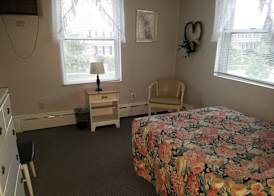 Simmons Motel and Suites 5