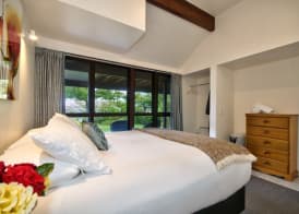 Balmoral Lodge 4