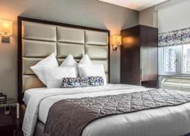 Umbrella Hotel Bronx 4