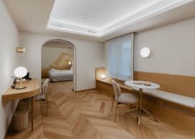 Hotel Petit Luxe 4