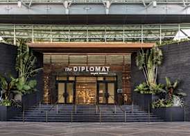 Signia by Hilton Diplomat Beach Resort 3