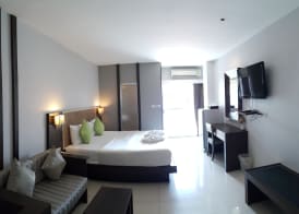 April Suites 3