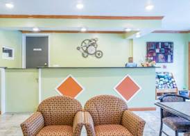 Econo Lodge Manchester Area 5