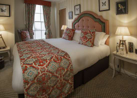 The White Horse Hotel, Romsey, Hampshire - The Coaching Inn Group 3