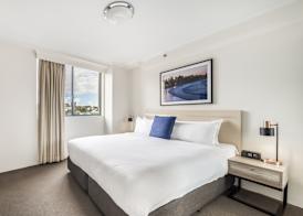 Oaks Sydney Castlereagh Suites 4