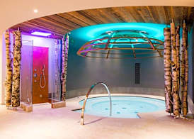 Hotel Alaska 2