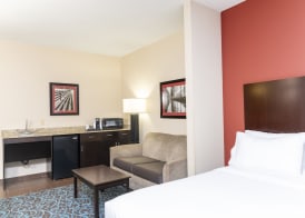 Holiday Inn Express & Suites NEW PHILADELPHIA by IHG 4