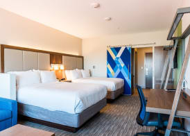Holiday Inn Express & Suites MADISON by IHG 2