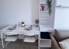 Top Floor Studio-The Hub-Self Catering 5