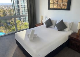 The Crest Apartments - Main Beach 3