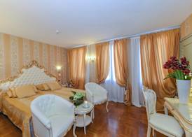 Casa Savoia & Casa Jolanda 3