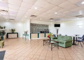 Rodeway Inn Huntsville West 2