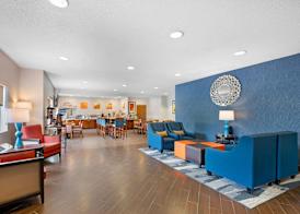 Comfort Inn & Suites North Greenfield 4