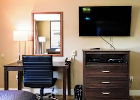 Super 8 by Wyndham Kingston 3