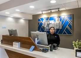 Holiday Inn Express CRESTWOOD by IHG 2