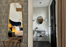 Manor House Lindley 4