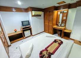 Hack Patong Beach Hotel 4