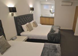 Quays Hotel 5