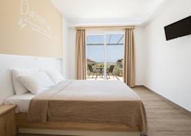 Three Stars Hotel 3