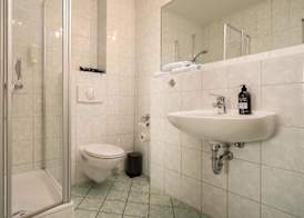 Reetdachhotel - Residenz am Ostufer 3