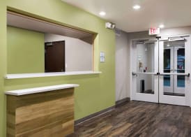 WoodSpring Suites Merrillville 5