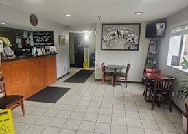 Super 8 by Wyndham Massena NY 4
