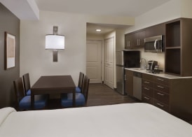 TownePlace Suites by Marriott Oshawa 4