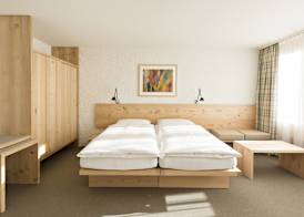 Hauser Hotel St. Moritz 5