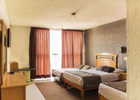 Hotel El Monte 4