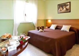 Yellow Park Hotel 2