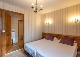 Logis Hotel de La Cloche 4