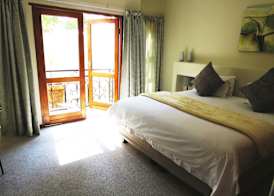 Dunton Guest House 5
