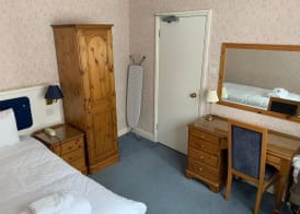 Yelf's Hotel 5