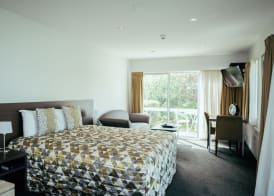 Airport Delta Motel 4