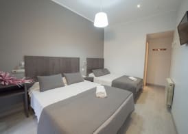 Ciudad Condal Hostal - Paseo de Gracia 4