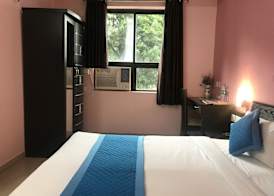 All Seasons Guest House I Rooms & Dorms 4