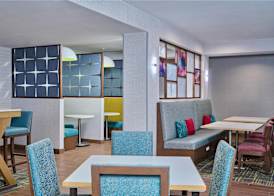 Hampton Inn Anchorage 4