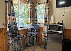 Sequoia River Front Cabins 5