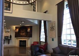 Anaheim Camelot Inn & Suites 4